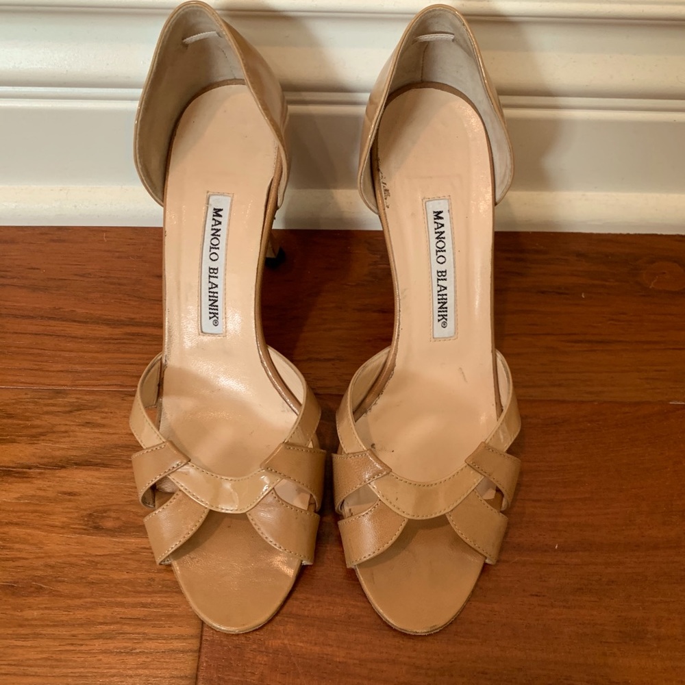 Manolo Blahnik Tan Heels Pumps 38